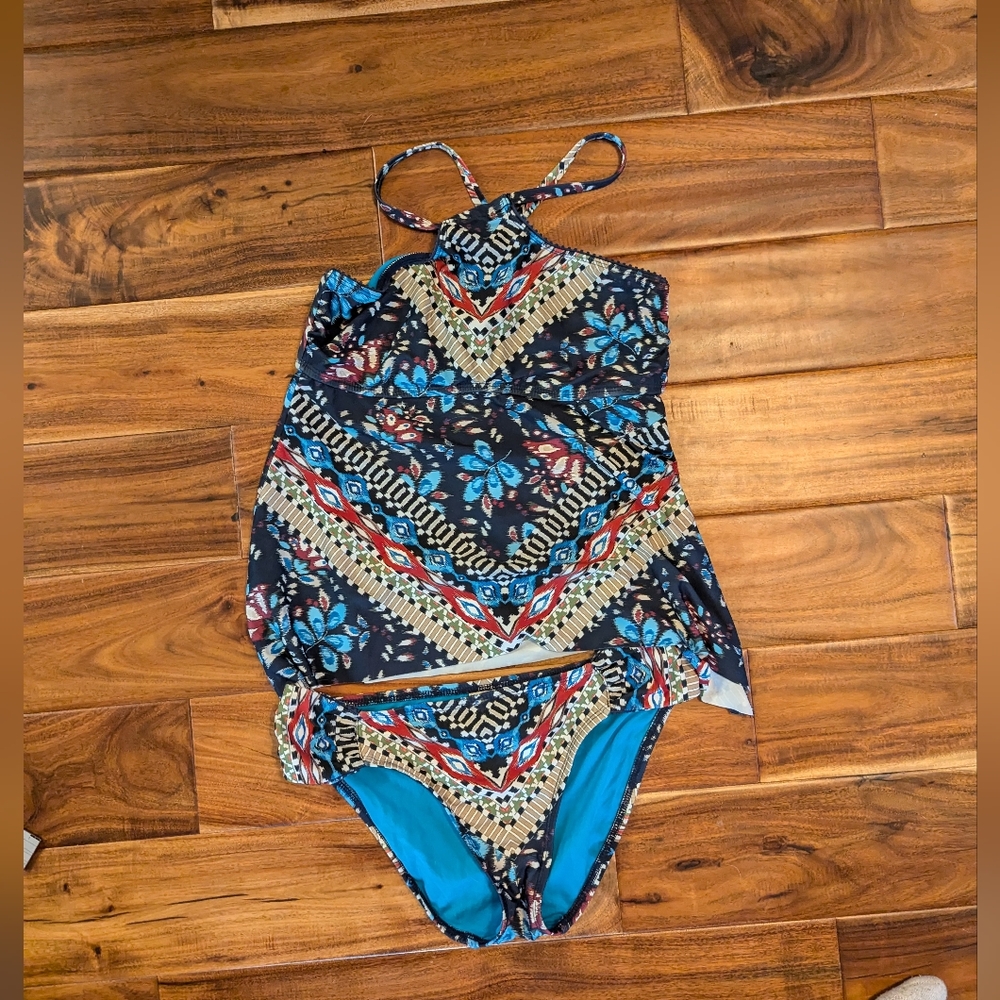 Lucky brand swimsuit set